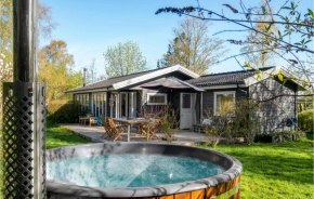 Beautiful Home In Føllenslev With Kitchen, Føllenslev